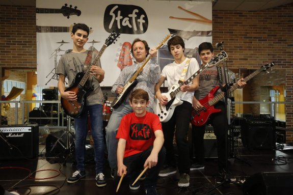 Staff, la banda formada por alumnos del Colegio, semifinalista en Musicaula